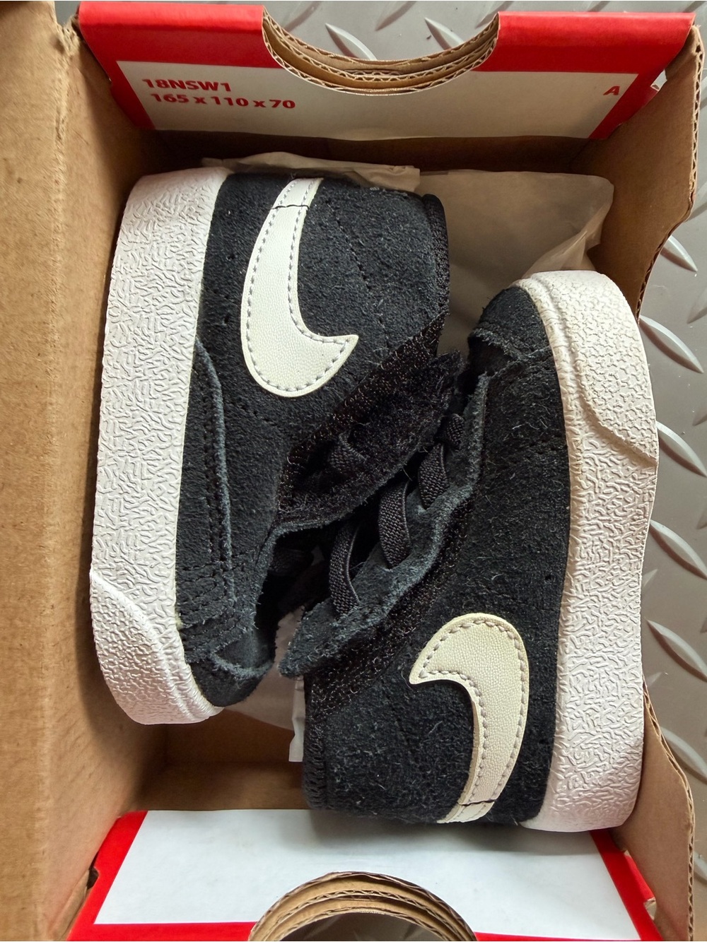 Nike Blazer mid ‘77 size 3c Toddler Black and White Suede Mid-Top Sneakers